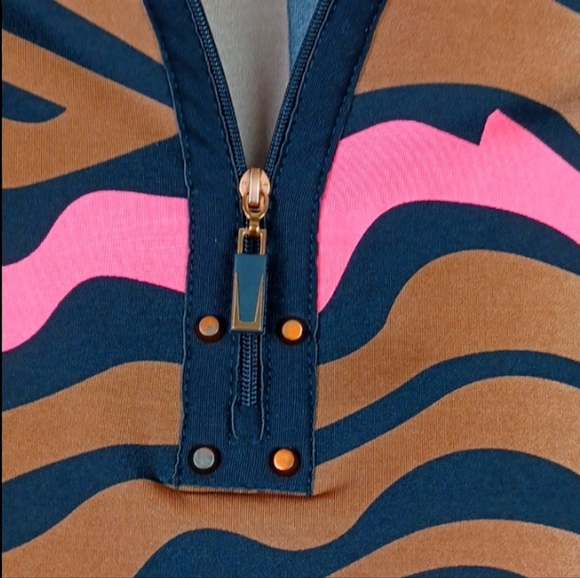 JAMIE SADOCK OUTRAGEOUSLY STUNNING SPORTY ANIMAL PRINT ACTIVE WEAR BIKING TOP - Picture 9 of 12